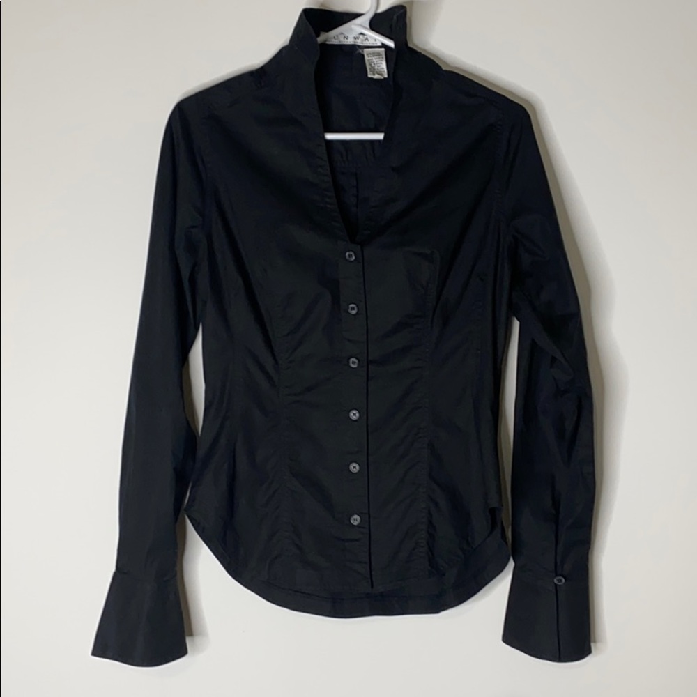Bust Enhancing button down shirt - Picture 4 of 13